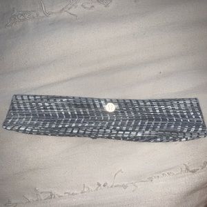 LULULEMON grey heathered headband